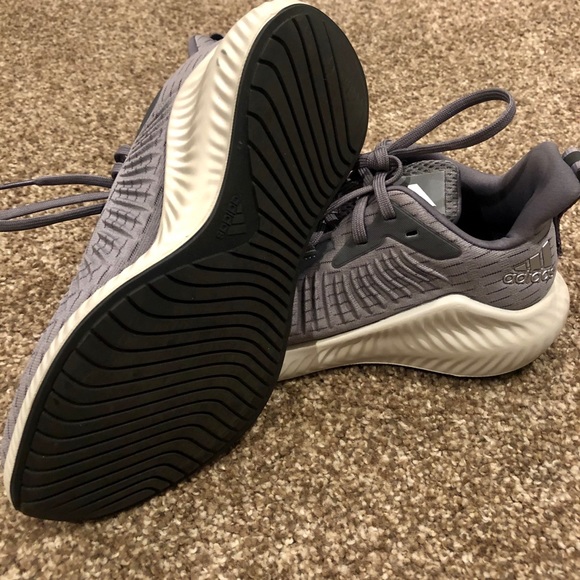 Adidas Alpha Bounce Beyond Gray 8 NEW! - Picture 3 of 3